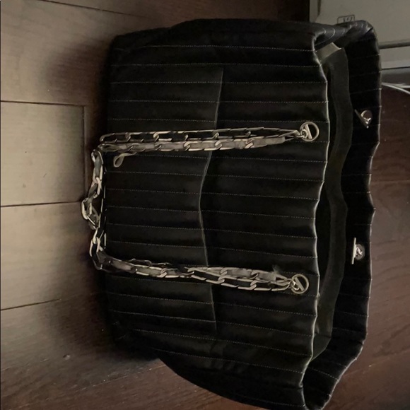 Chanel Mademoiselle Tote Vertical Quilt Bag - Picture 4 of 8